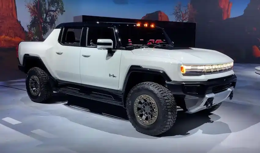 1000匹马力!全新悍马ev实车,3秒破百,还能"横着走"