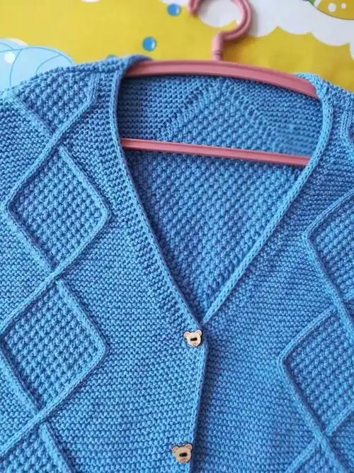 0针加一针,排花:59(搓板) 4(菱形花) 59(搓板),花样按图解自行缩放