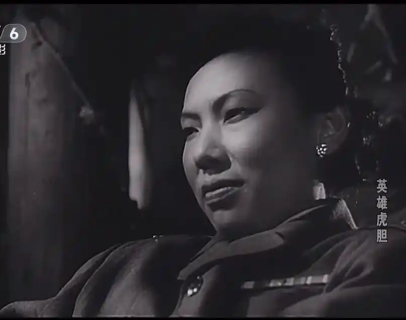 老电影也有商业大片,《英雄虎胆》,美女特务阿兰有四种结局