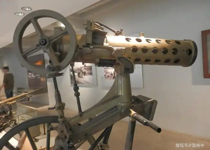 【53】拿破仑陵墓荣军院金色穹顶之下是拿破仑一世陵墓.