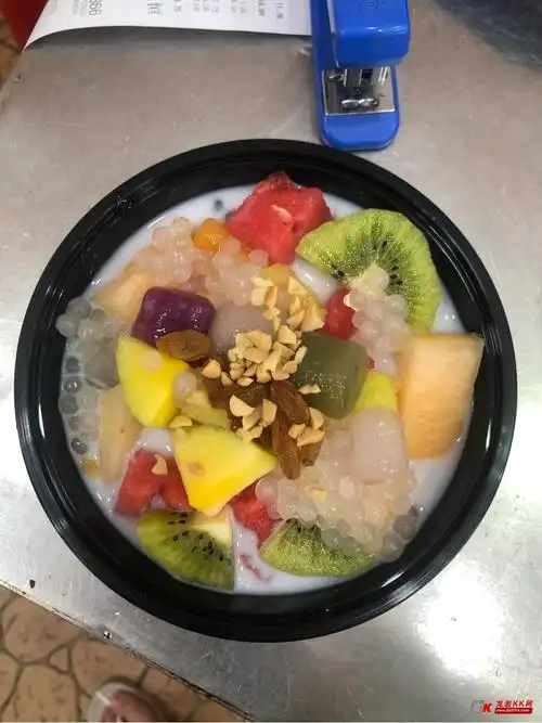 龙岩四果汤水果酸奶捞最火爆的夏日冷饮