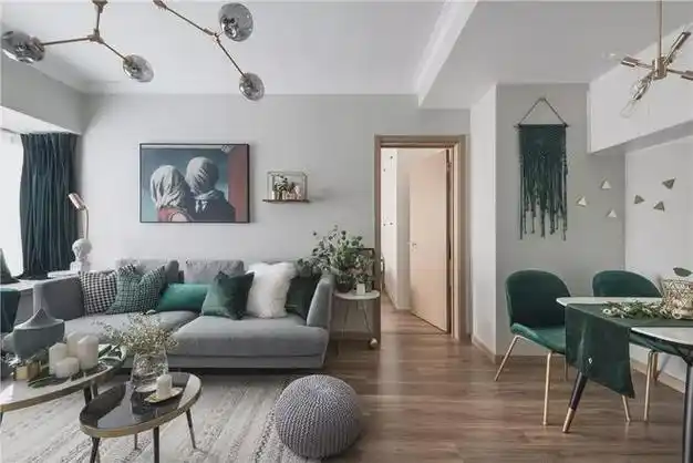 70平小户型北欧轻奢风,以绿色为主,营造出复古和典雅的感觉!