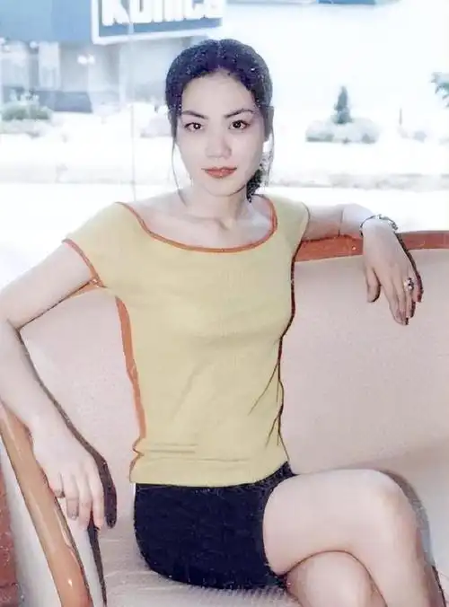 李亚鹏:抛弃瞿颖和周迅,跟王菲离婚后娶小19岁女友,余生不负她|华语