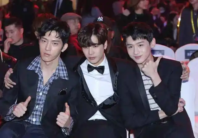 原创白敬亭太佛系没有经纪公司没有经纪人在娱乐圈发展靠谁呢