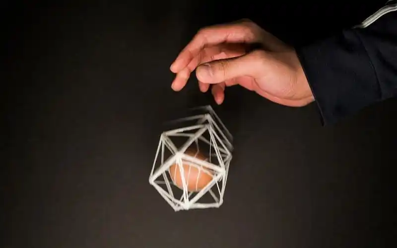 让我们给鸡蛋做一个防摔装甲吧搬运