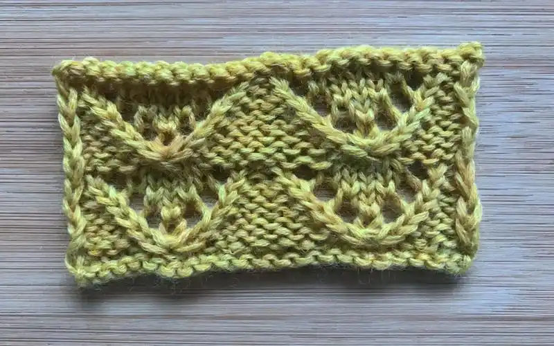 v形镂空花样新织法,织件开衫给妈妈,漂亮又大方