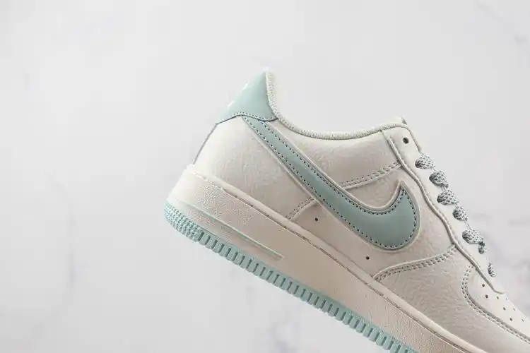 air force 107 low天花板纯原版本低帮空军一号蒂芙尼蓝配色板鞋原