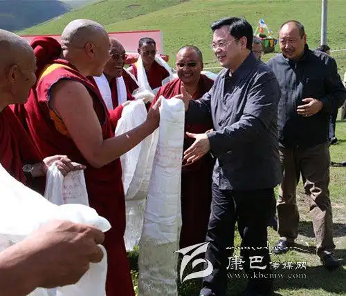 来到该寺,该寺活佛普巴赤列对胡昌升说:"自从同心同向活动开展以来