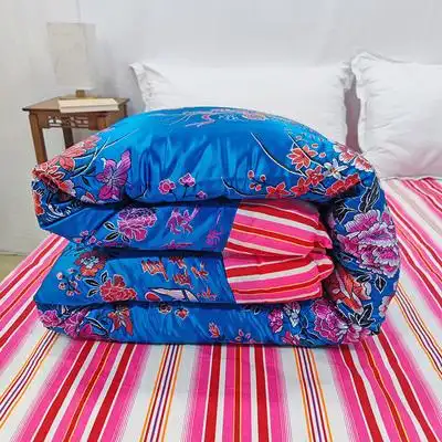 老式包边棉花被子手工条纹棉被里子双人结婚绸缎被面薄款棉花被