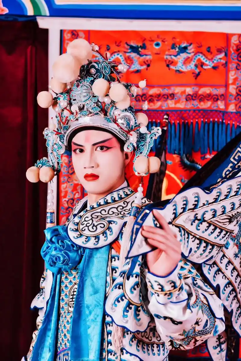 红光罩起困龙飞,征马冲开长坂围#国粹 #京剧#武生#赵子龙 - 抖音