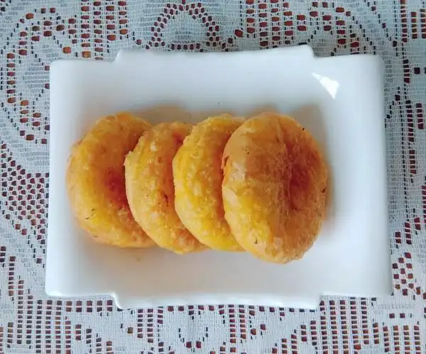 为生活添彩做的简单方便的黄米面炸糕