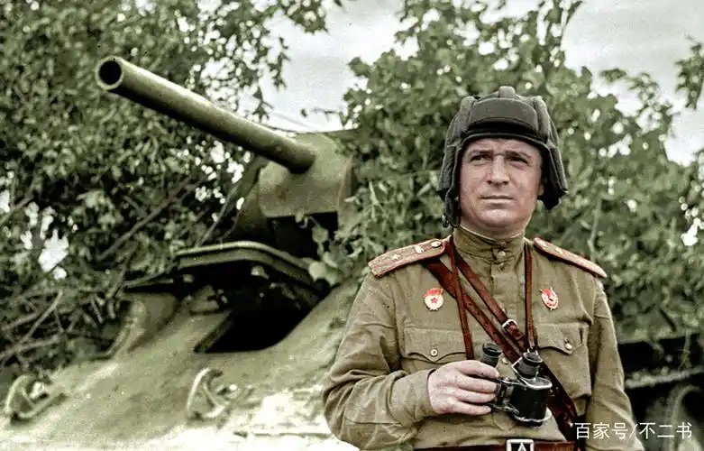 二战苏军上色彩照:这些不屈的英雄用生命阻挡住了入侵者的脚步