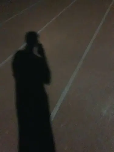 我们看不见自己,只能看见自己的影子