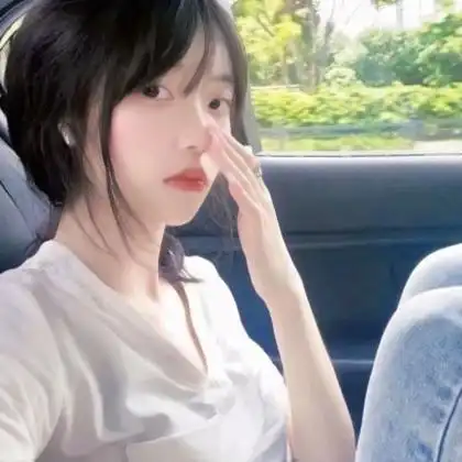 清纯女头像阳光,高清简单青春有活力的头像女生图片_女生头像_头像屋