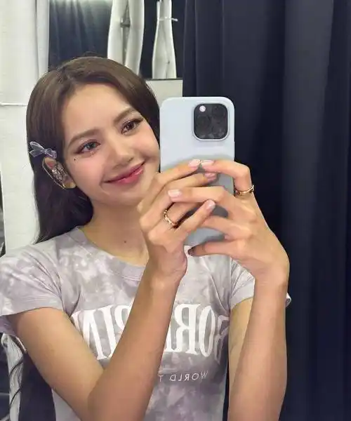 lisa露额头了!没了刘海掩饰,换了一种感觉_变化_形象_视觉