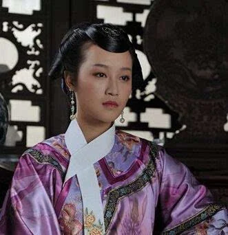 《甄嬛传》郑晓龙只说了六个字,让哭不出来的"浣碧"哇哇大哭