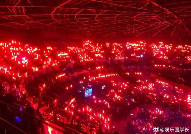 肖战红海#东方卫视跨年晚会肖战粉丝红海应援太震撼了,新的一年汉红