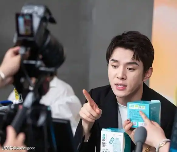 "发疯式"公关惹众怒,品牌口碑堪忧_李佳琦_网友_国货