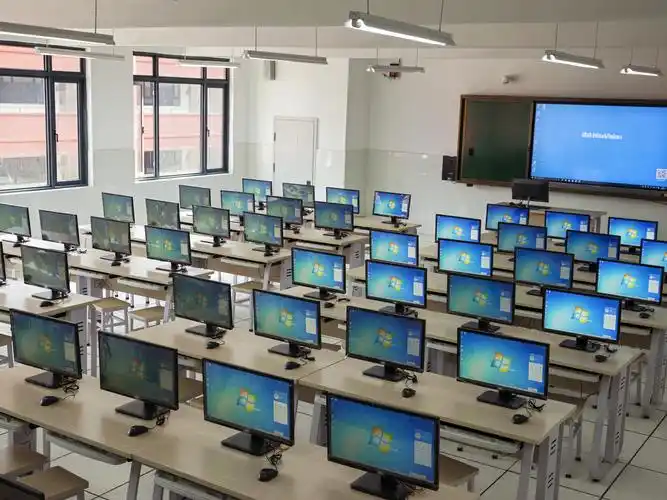 9 计算机教室