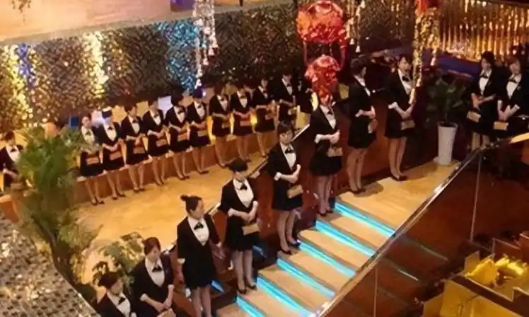 回顾天上人间覆灭:女公关装满20辆大巴,大老板全身而退后怎样了