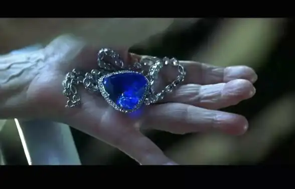 泰坦尼克号海洋之心为什么被露丝扔进了大海到底有什么寓意