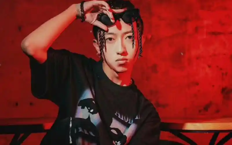 新秀&mercy新歌《killa rapper》新秀part