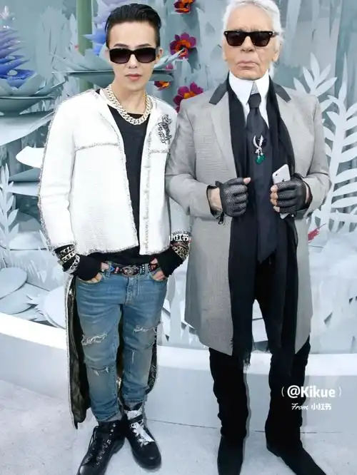 权志龙与老佛爷珍贵的合照_权志龙_老佛爷百货怎么样_老佛爷_娱乐