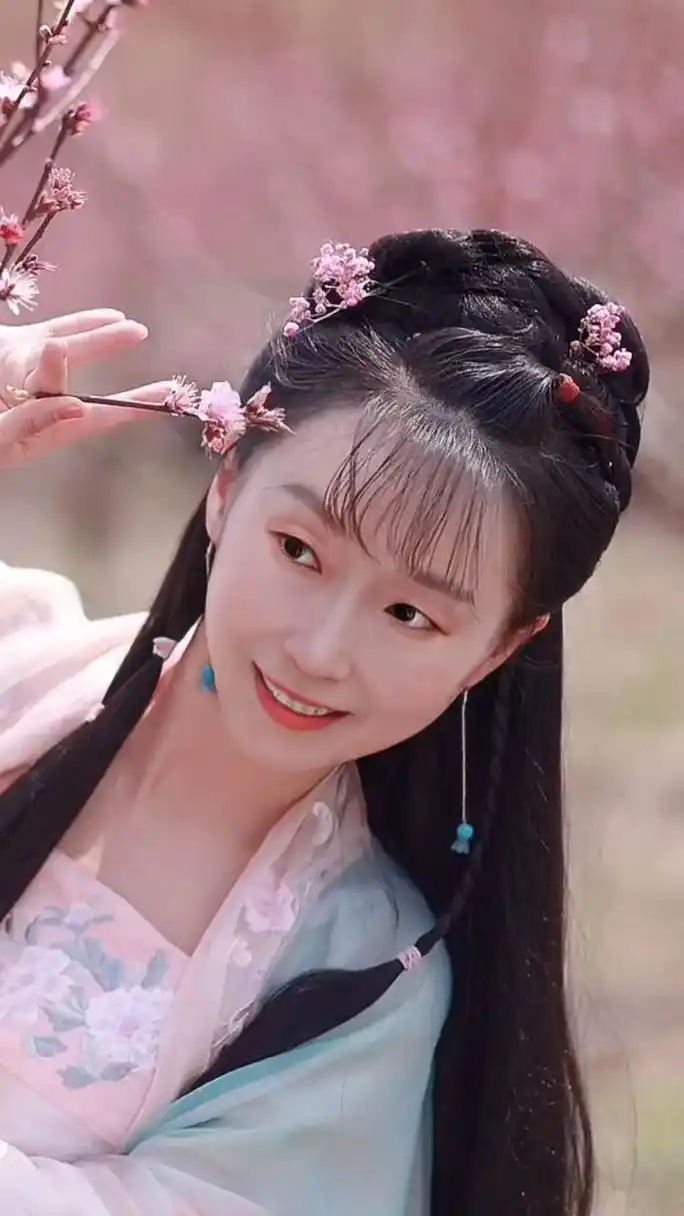 欣赏越剧何文秀(心连心)希望友友们喜欢!在此祝福大家夏日安 - 抖音