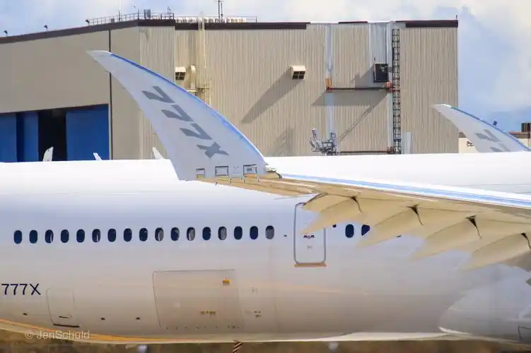 视频波音第四架7779试飞飞机完成首飞