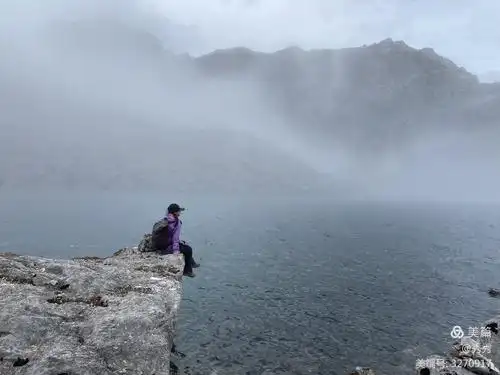 我在凝望着深渊,深渊也在凝望着我…我是如此渺小,深渊您就把我略过吧