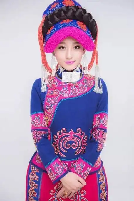 奥杰阿格《水西谣》