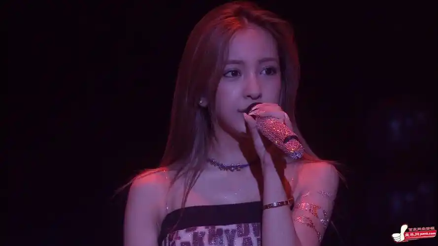 板野友美tomomiitanolivetourswag专辑发行纪念演唱会东京站2014bdmv