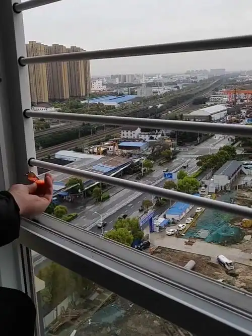 高层移窗推拉窗免钉防护栏宝宝防坠楼
