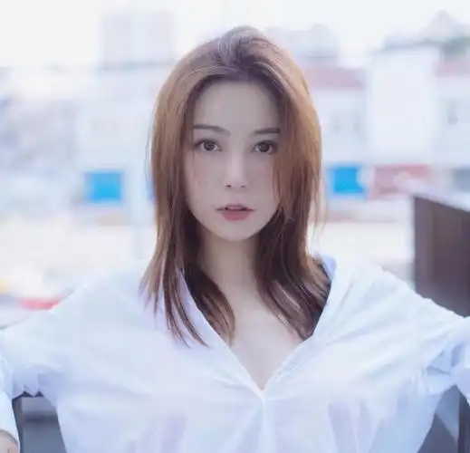 袁紫侨是周志文唯一公开过的女友,在出道的时候就已经承认了与周志文