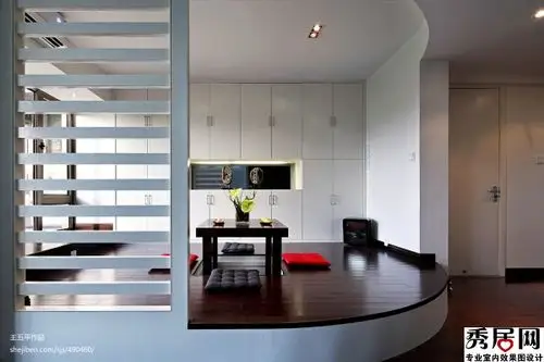 小户型卧室房间多功能收纳柜床炕装修效果