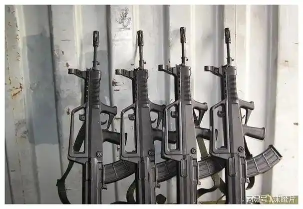 国人军工之骄傲国产qbz95式突击步枪