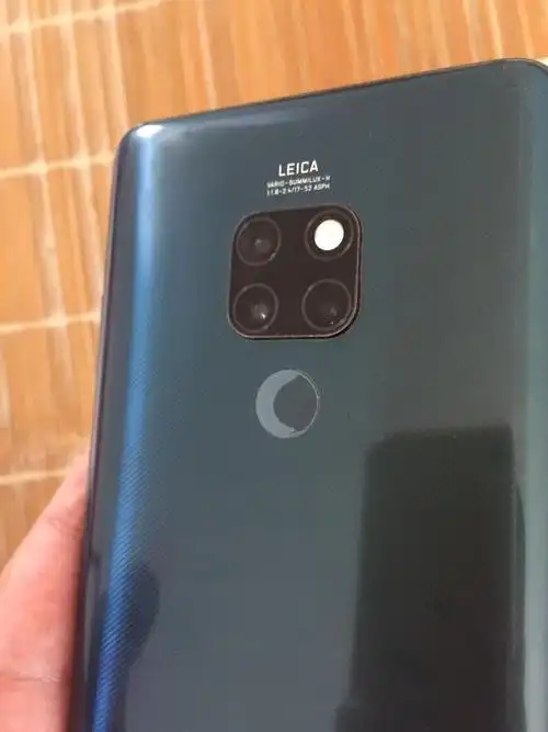 版块 69 华为手机 69 华为mate20系列 69 后置指纹出现了大片