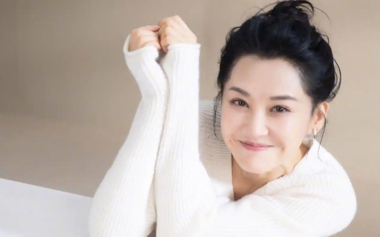 许晴出事了?工作室涉纠纷被强执624万元,新电影镜头也全被剪