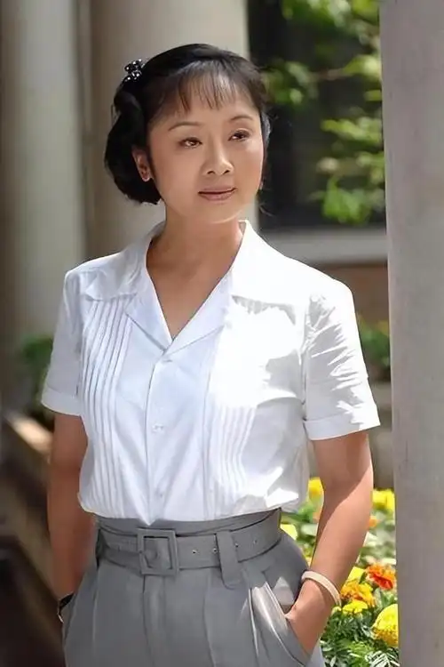 中,并在这里认识了一大批在日后中国影视界叱咤风云的人物,比如说沙溢