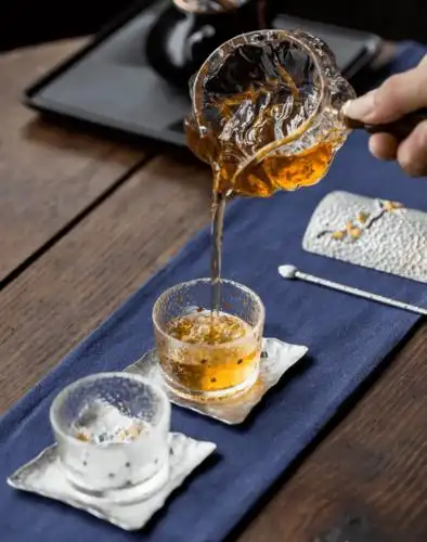 真正有修养的人喝茶不失态