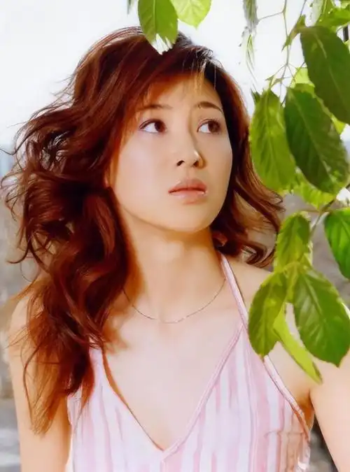 童蕾是一位中国女演员,因在电视剧《亮剑》中扮演小护士田雨而成名.