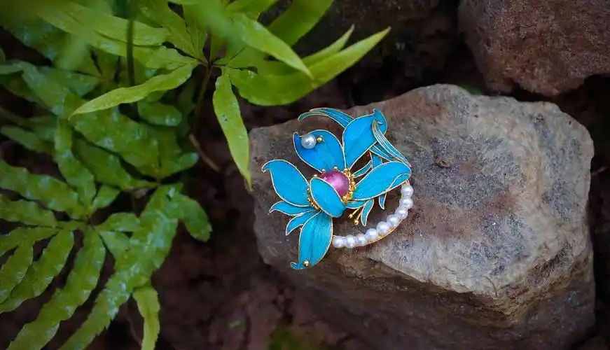 2020年初胸针系列古物新饰点翠首饰非遗工艺现代首饰