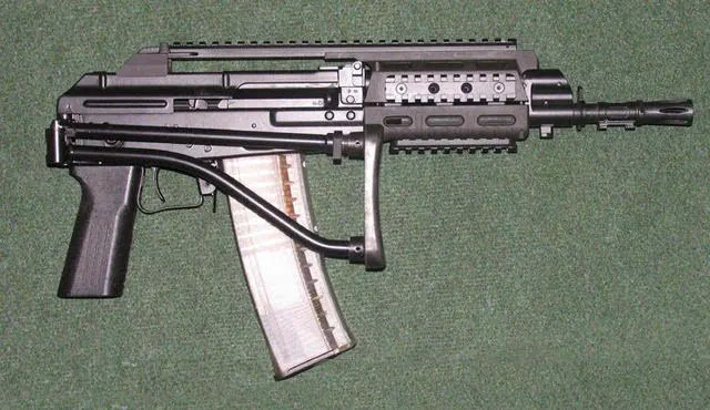 这种枪弹夹是透明的,用意不同寻常