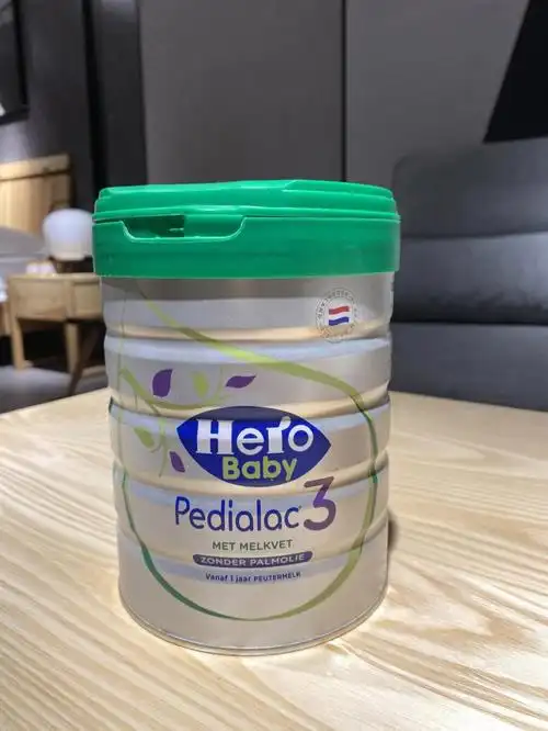herobaby的这款 pedialac 白金版plus奶粉这是来自荷兰的本土清淡配方