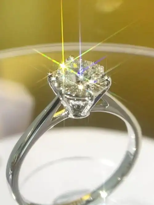 车花片显大钻戒