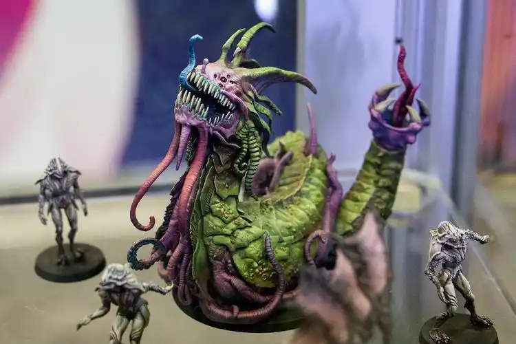 17  amazing custom-painted figures from cthulhu: death may die