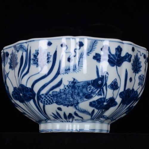 老瓷器柴窑古董全品摆件装修明宣德青花鱼藻纹刮棱碗9.7x17.