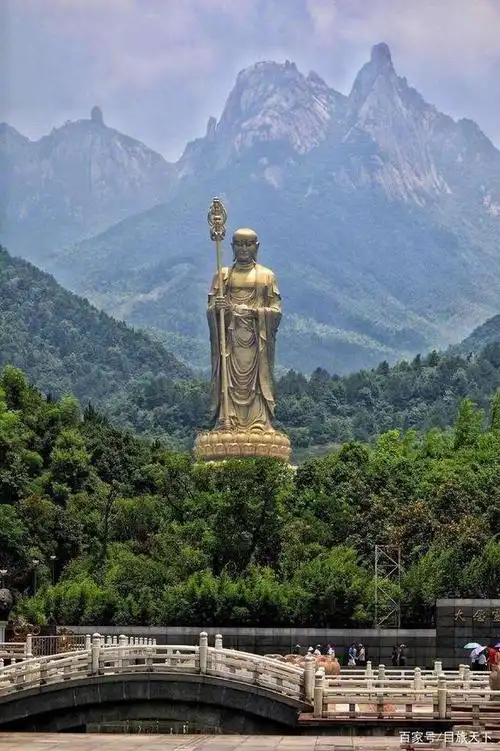 安徽池州九华山四大佛教名山之一,名刹古寺林立,风景秀丽