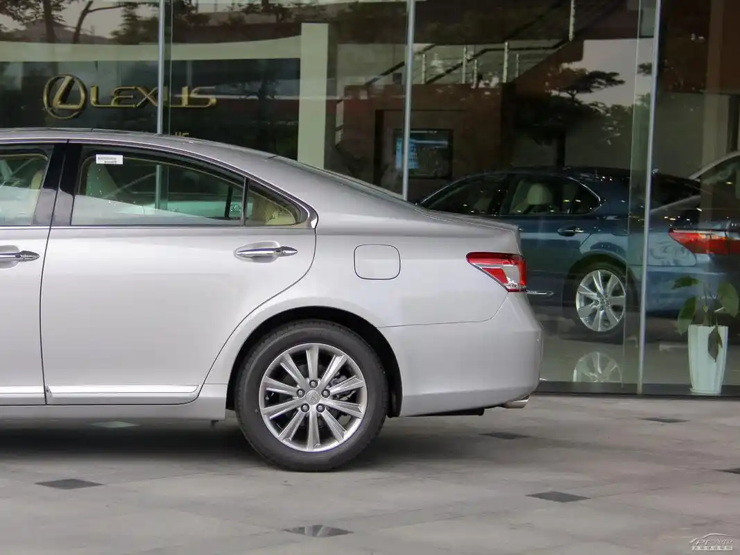 雷克萨斯es金色图片图片-雷克萨斯es金色图片图片大全_太平洋汽车网