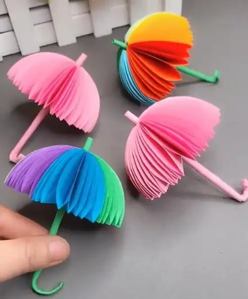 本周亲子手工:《小雨伞》